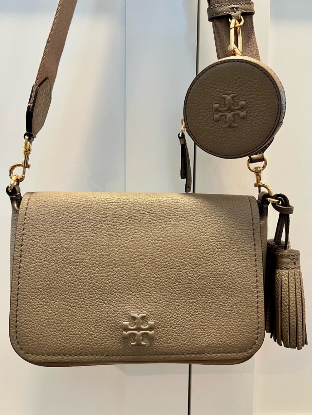 ⭐️Tory Burch Leather Crossbody Taupe  Removable Coin Pouch Tassel Double Strap